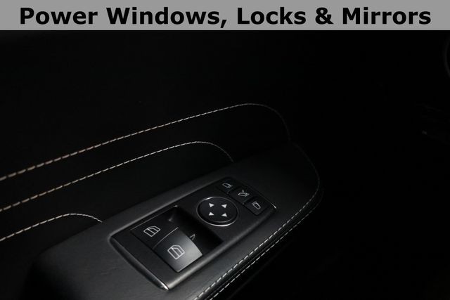 Mercedes-Benz SLS AMG Vehicle Image 39