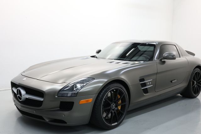 Mercedes-Benz SLS AMG Vehicle Image 45