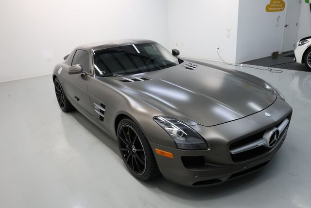 Mercedes-Benz SLS AMG Vehicle Image 47