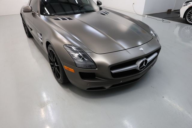 Mercedes-Benz SLS AMG Vehicle Image 48
