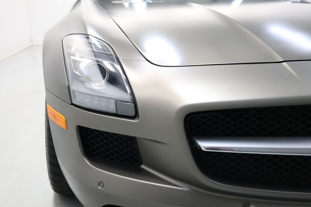Mercedes-Benz SLS AMG Vehicle Image 50