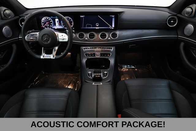 Mercedes-Benz E-Class Vehicle Image 12