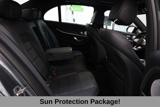 Mercedes-Benz E-Class Vehicle Image 14