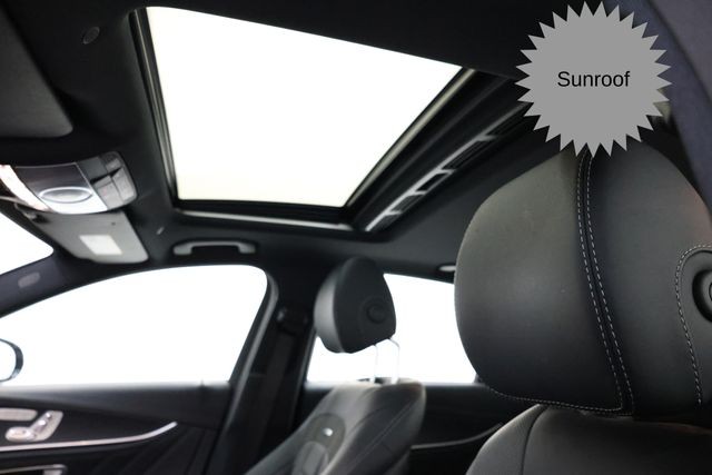 Mercedes-Benz E-Class Vehicle Image 27