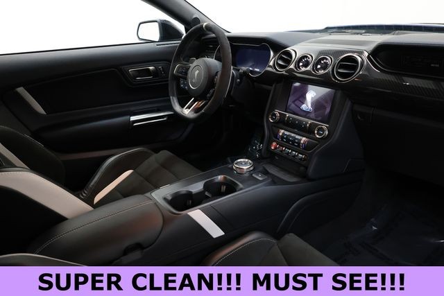 Ford Mustang Vehicle Image 19