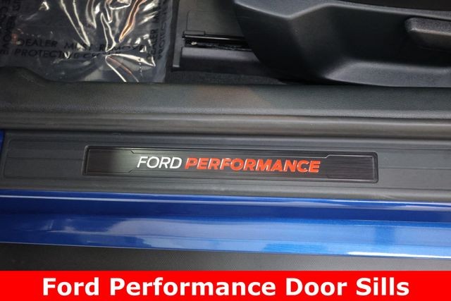 Ford Mustang Vehicle Image 33