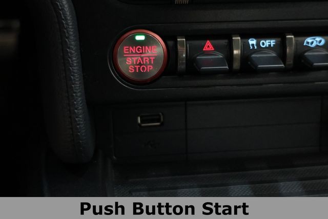 Ford Mustang Vehicle Image 21