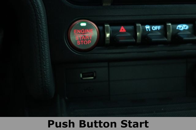 Ford Mustang Vehicle Image 25