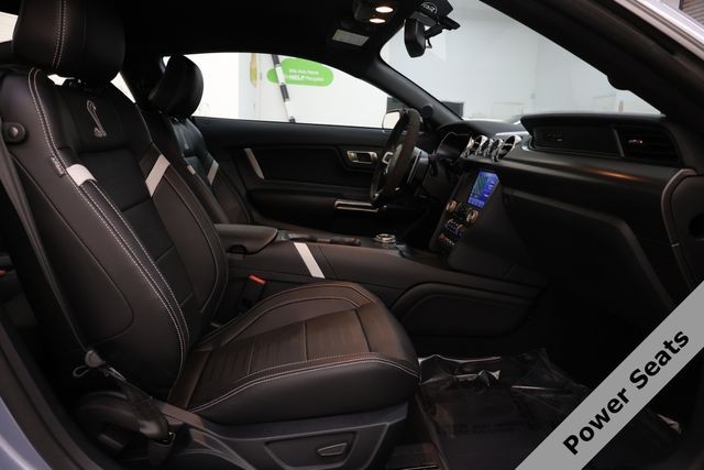 Ford Mustang Vehicle Image 35