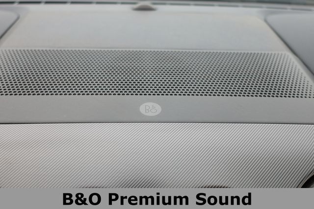 Ford Mustang Vehicle Image 38