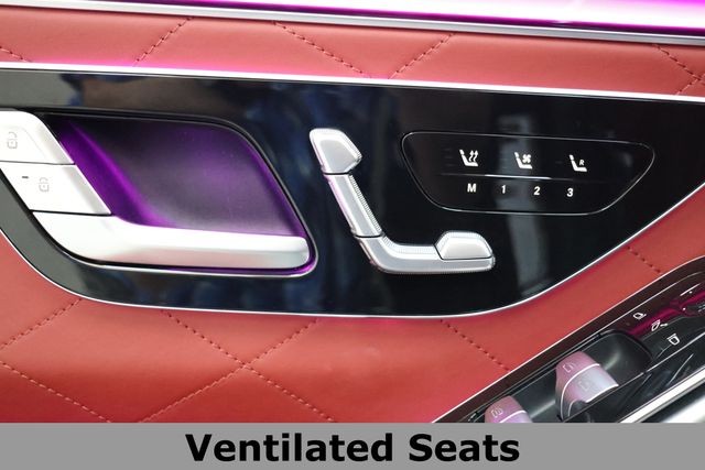 Mercedes-Benz S-Class Vehicle Image 37