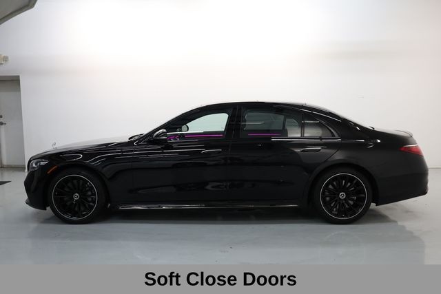 Mercedes-Benz S-Class Vehicle Image 48