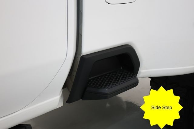 GMC Sierra 3500HD Vehicle Image 33