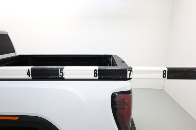 GMC Sierra 2500HD Vehicle Image 32
