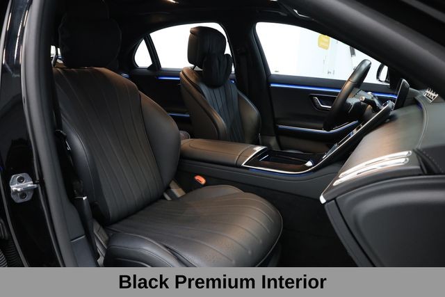 Mercedes-Benz S-Class Vehicle Image 16