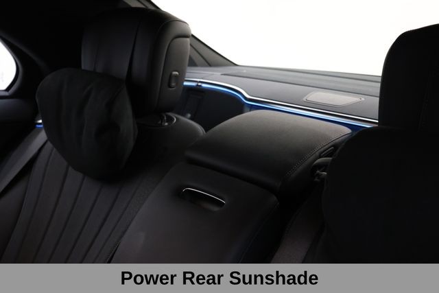 Mercedes-Benz S-Class Vehicle Image 18