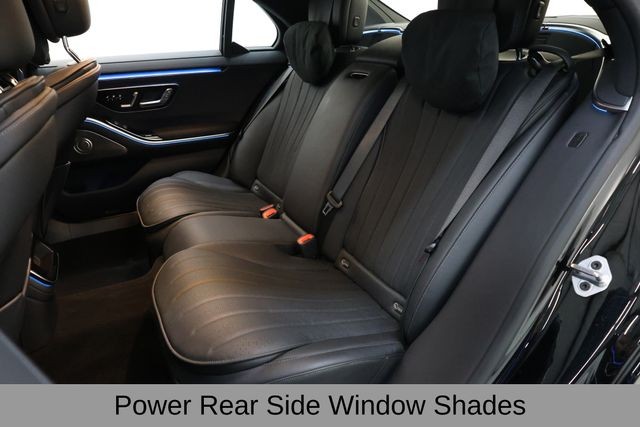 Mercedes-Benz S-Class Vehicle Image 19