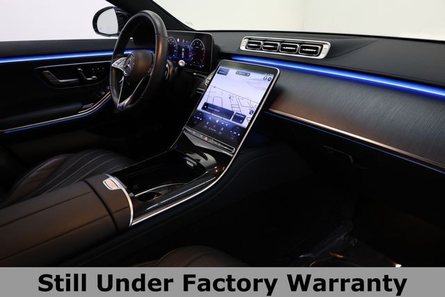 Mercedes-Benz S-Class Vehicle Image 24