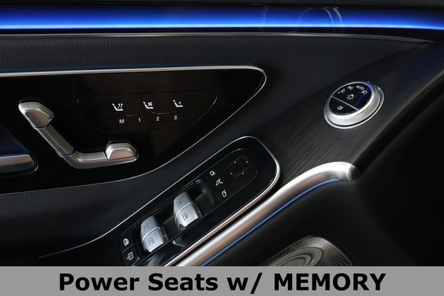 Mercedes-Benz S-Class Vehicle Image 43