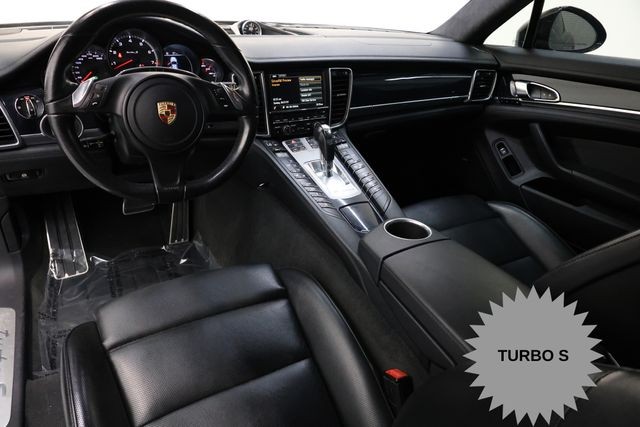 Porsche Panamera Vehicle Image 09