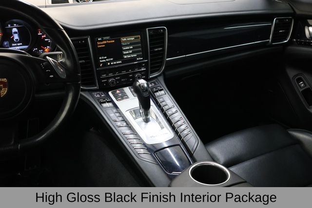 Porsche Panamera Vehicle Image 13