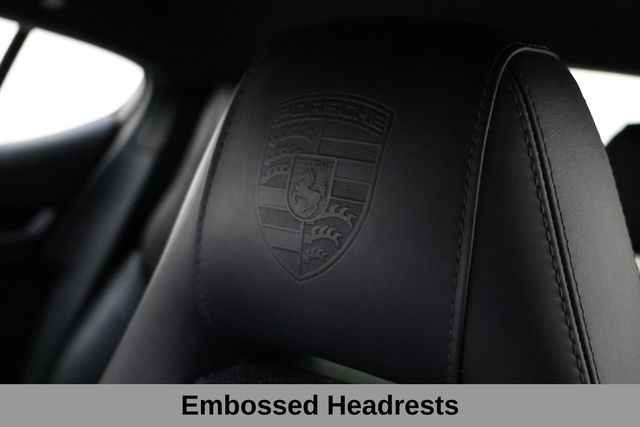 Porsche Panamera Vehicle Image 16