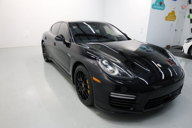 Porsche Panamera Vehicle Image 50