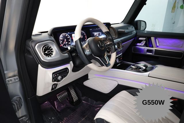 Mercedes-Benz G-Class Vehicle Image 11