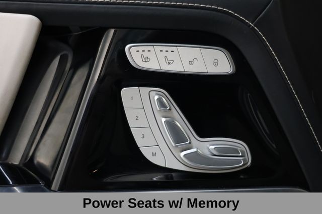 Mercedes-Benz G-Class Vehicle Image 31
