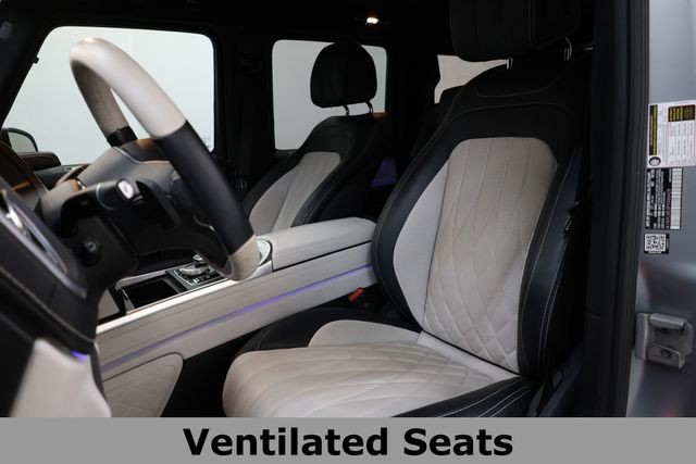 Mercedes-Benz G-Class Vehicle Image 32