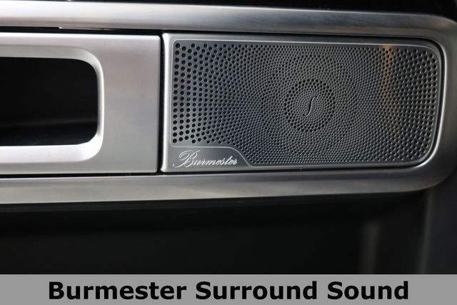 Mercedes-Benz G-Class Vehicle Image 37