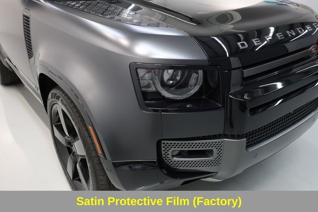 Land Rover Defender 90 Vehicle Image 10