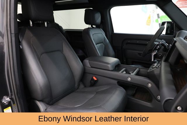 Land Rover Defender 90 Vehicle Image 12