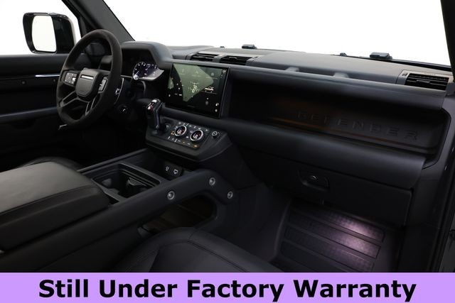 Land Rover Defender 90 Vehicle Image 14