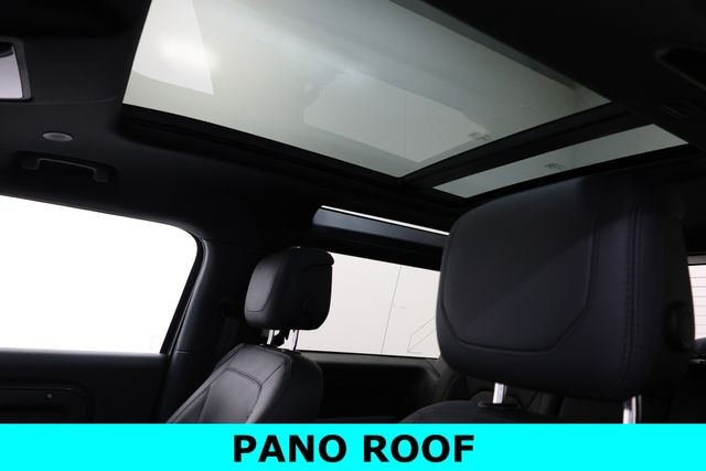 Land Rover Defender 90 Vehicle Image 22