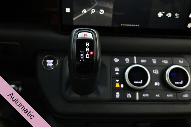 Land Rover Defender 90 Vehicle Image 24