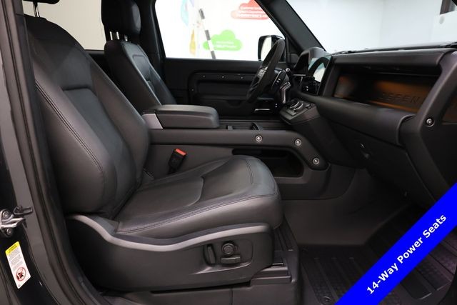 Land Rover Defender 90 Vehicle Image 33