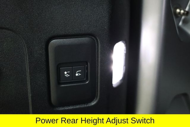 Land Rover Defender 90 Vehicle Image 37