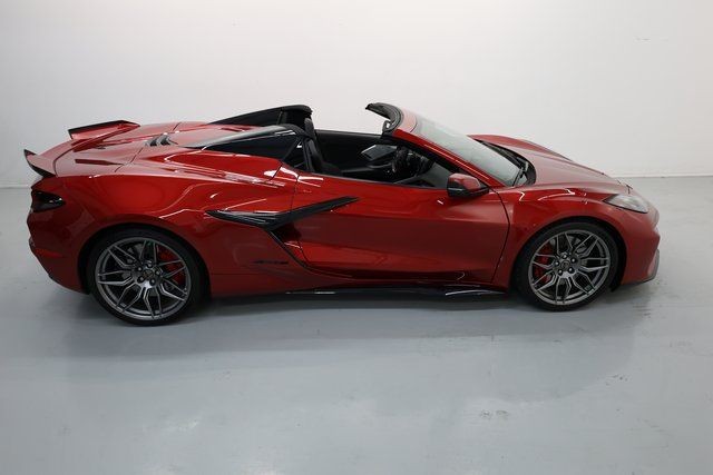 Chevrolet Corvette Vehicle Image 03