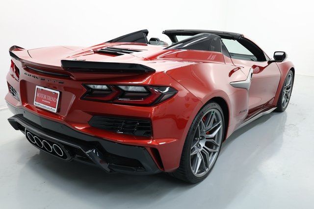 Chevrolet Corvette Vehicle Image 24