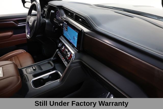 GMC Sierra 3500HD Vehicle Image 16