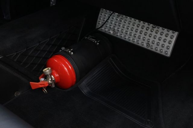 Ferrari F430 Vehicle Full-screen Gallery Image 17