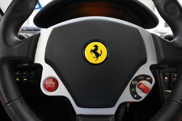 Ferrari F430 Vehicle Full-screen Gallery Image 23