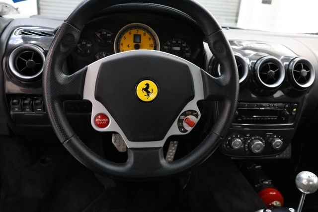 Ferrari F430 Vehicle Full-screen Gallery Image 24
