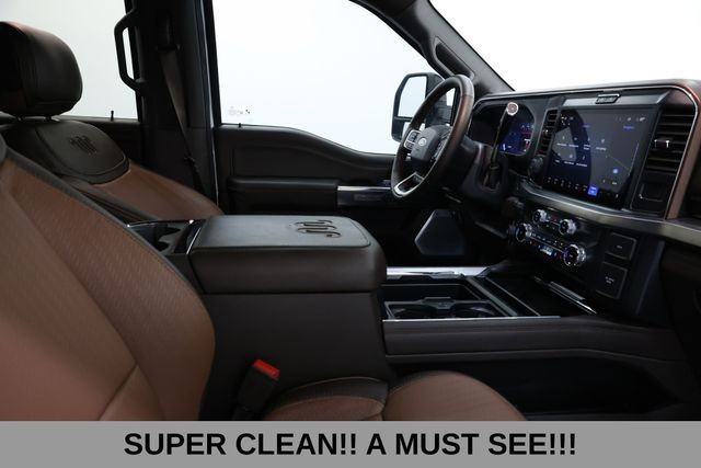 Ford Super Duty F-250 SRW Vehicle Image 17