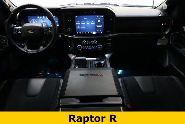 Ford F-150 Vehicle Full-screen Gallery Image 08