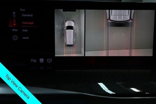 Cadillac Escalade Vehicle Full-screen Gallery Image 24