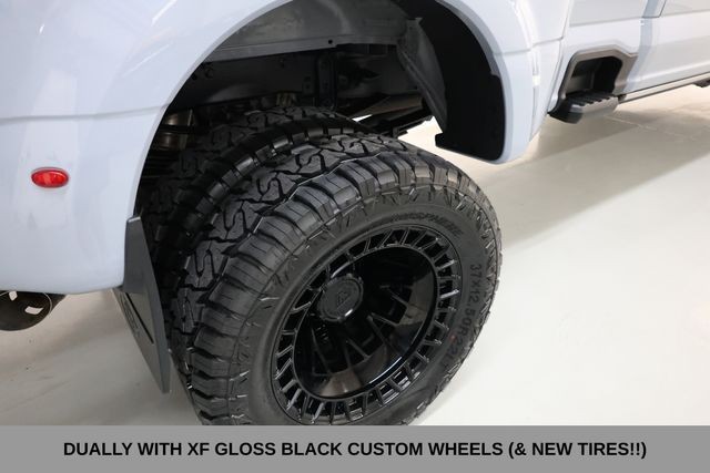 Ford Super Duty F-450 DRW Vehicle Full-screen Gallery Image 05