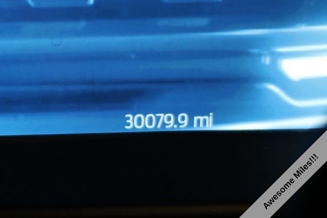 Ford Super Duty F-450 DRW Vehicle Full-screen Gallery Image 08