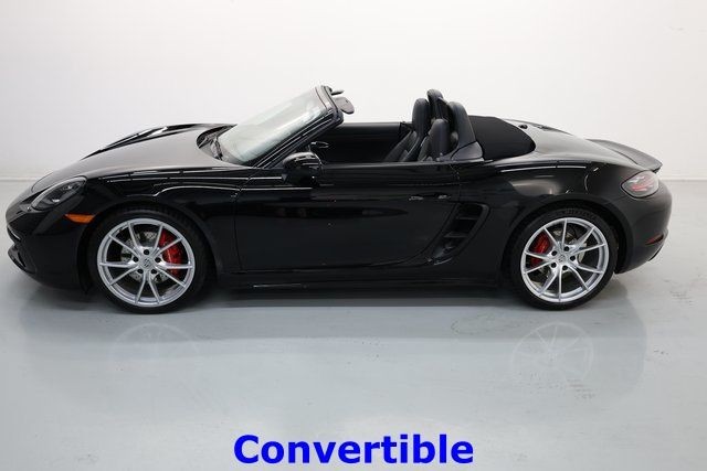 Porsche 718 Boxster Vehicle Full-screen Gallery Image 04